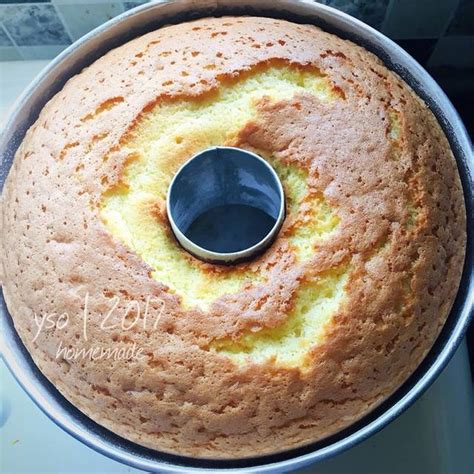 Bolu minyak atau oil pound cake yang sangat mudah dibuat dan sedap! Bolu Baking Pan Super Lembut : Resep Unggulan Bolu Pandan ...