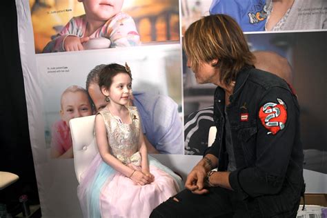 She was named after the australian art patron and muse sunday reed and urban's grandmother rose. Keith Urban makes young fan's day with surprise visit ...