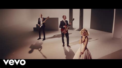 17,437 views, added to favorites 617 times. Wolf Alice are "Beautifully Unconventional" with new video ...