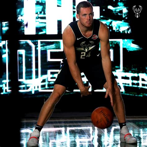 Iowa men's basketball star jordan bohannon suffered a serious head injury in an alleged assault sunday west lafayette, ind. Ncaa / nba basketball 2017-18 | Page 16 | LPSG