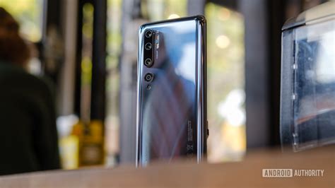 The xiaomi mi 11 ultra's design and material are better than almost any other android phone. Xiaomi Mi 11 Pops up On Geekbench Will run on Snapdragon ...