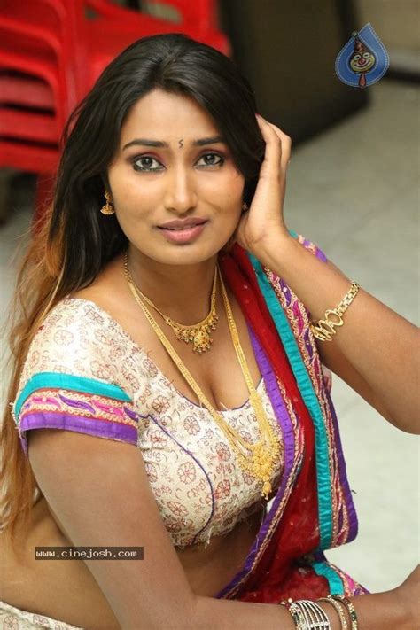 Find images of indian girl. Hot Indian Saree Cleavage - Page 29 of 56 - Unusual ...