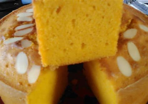 Bolu sendiri adalah kue yang mempunyai tekstur lembut serta mempunyai rasa yang manis. Resep Bolu Labu Kuning oleh Made Mini - Cookpad