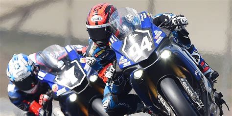 Course automobile d'endurance en france. Moto - 24h - Yamaha fait le show et remporte les 24 Heures ...