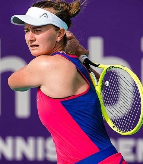 Barbora krejčíková (wta 74.) bývalá světová jednička v deblu v posledním roce sbírá slušné výsledky i v dlouho zanedbávané dvouhře a právě se nachází na kariérním vrcholu, co se žebříčkového. Barbora Krejcikova - Hot Tennis Babes