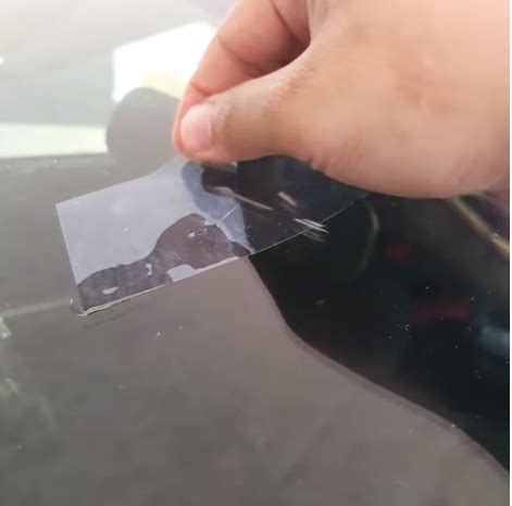 Jika terjadi hal sebegini, ramai yang ambil keputusan untuk menukarnya di bengkel. Cara Baiki Cermin Kereta Retak Dengan Mudah. Guna Modal ...