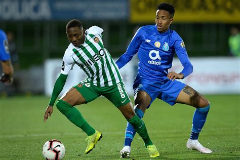 Os 'dragões' fecham o ano civil o fc porto já sabe que vai passar o natal e o 'réveillon' na liderança do campeonato. Rio Ave-FC Porto, 2-2 (destaques) | MAISFUTEBOL