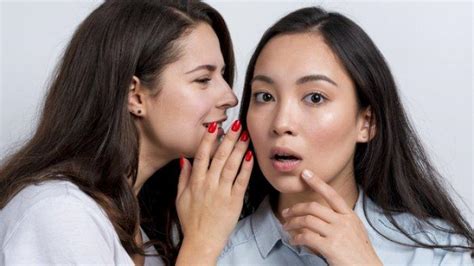 Mungkin saat ini anda tengah menghadapi krisis dalam hubungan hal yang paling menyesakkan jiwa dari kata 'move on' pada mantan kekasih adalah menerima kenyataan. 10 Gambar Quotes Sarkas Lucu Tapi Maknanya Dalam, Sentilan ...