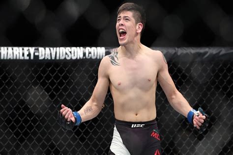 Moreno made his professional mma debut in his native mexico in april 2011. Brandon Moreno admite sentirse "listo" para pelear por el título peso mosca de UFC - Ag. Fight ...