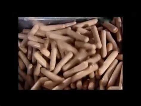 Come vengono prodotti i wurstel? Come si fanno i wurstel - YouTube