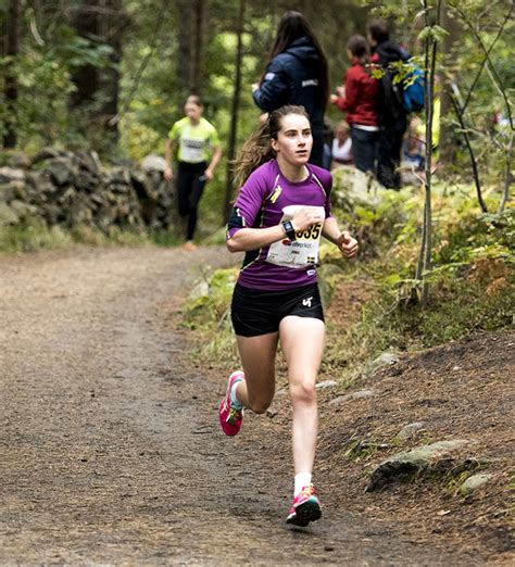 Hon har tävlat i os och vm och erhållit flera medaljer. Grym insats av 18-åriga Ebba Andersson | Spring - Löpning ...