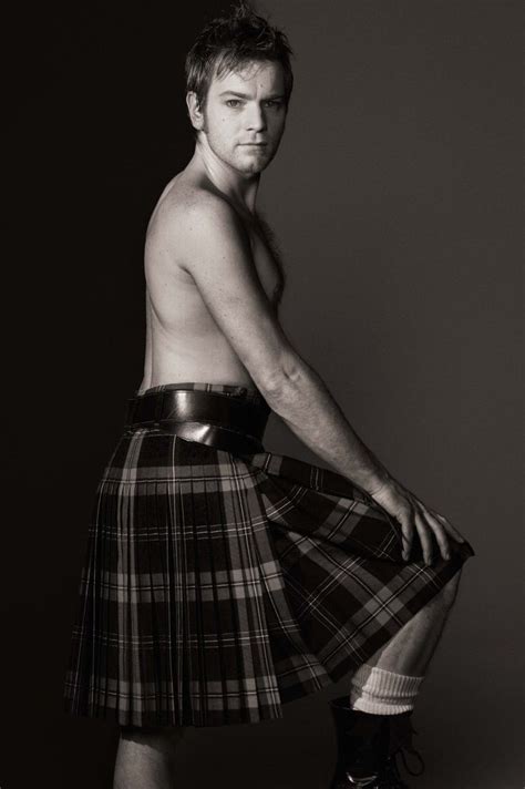 As for me, i'm supposed to meet ewan mcgregor somewhere in the bowels of this cavernous hall. Photoshoots: Ewan McGregor | Hombres con kilt, Hombres sin ...