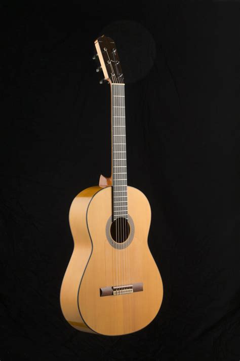 Vond je dit een ook zo'n leuk nummer? Jose Ramirez Iii Flamenco Guitar 1959 Guitar For Sale