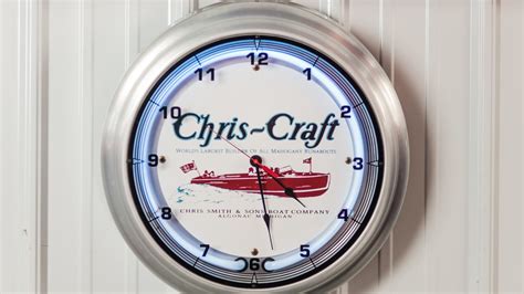 Make your own neon sign using custom neon's online design tool. Chris-Craft Clock 15 Inch Round Neon | M177 | Davenport 2017