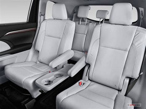 The 2015 toyota highlander looks good and offers solid interior space with great tech features. 2015 Toyota Highlander Pictures: Rear Seat | U.S. News & World Report