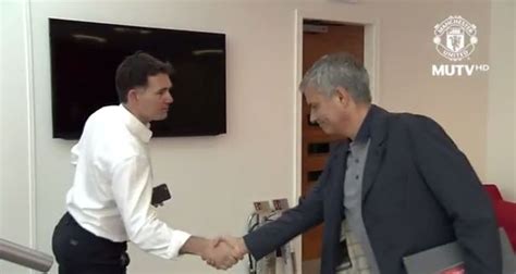 His body is later shown. Why Manchester United will not appoint a director of ...