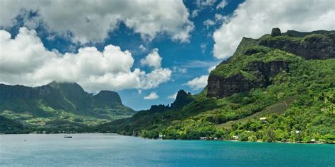 Capital city of french polynesia. PAPEETE, destino de férias, Voos, Hoteis, Informação geral ...
