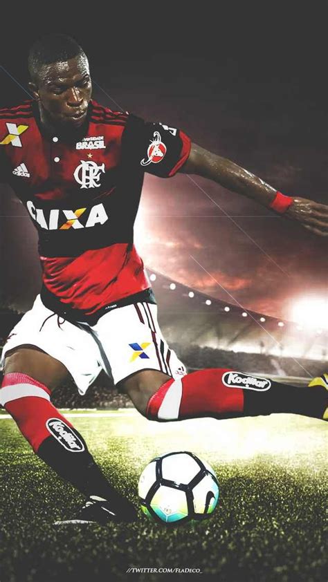 Vinicius jr in a friendly game against juventus in 2018. Imgur Post - Imgur | Vinicius jr, Isso aqui é flamengo e ...