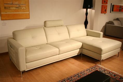 Va asteptam maine la deschiderea celui mai nou showroom de mobila divani & sofa' in brasov! Divaniesofa Divani In Pelle - Loveable 6 Poltrone In Pelle ...