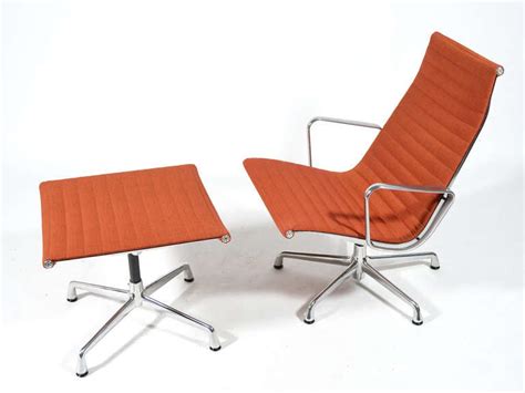 Part of the 'aluminum group' and released in 1958, the eames aluminum lounge chair was arguably the first to be made in the material and was originally designed to function as both an indoor and outdoor chair. Eames Aluminum Group Lounge Chair and Ottoman by Herman ...
