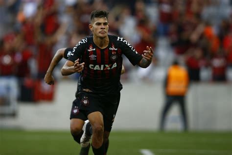 Bruno guimarães ▻ welcome to atletico madrid? Bruno Guimarães ganha moral no Atlético-PR de Fernando ...