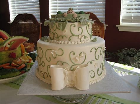 Silk & satin wedding cake one of our most popular wedding cakes that includes hand made flowers from traditional gum paste. Safeway Wedding Cakes