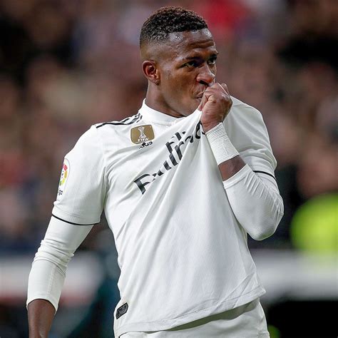 In the game fifa 21 his overall rating is 80. Vinicius Jr. rechaça deixar o Real Madrid: "Sair daqui pra ...