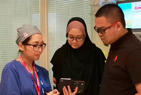 Berita gembira tersebut telah dikongsikan olehnya melalui satu posting di laman instagram. Ainul Mardhiah selamat dibedah, tumor 200 gram berjaya ...