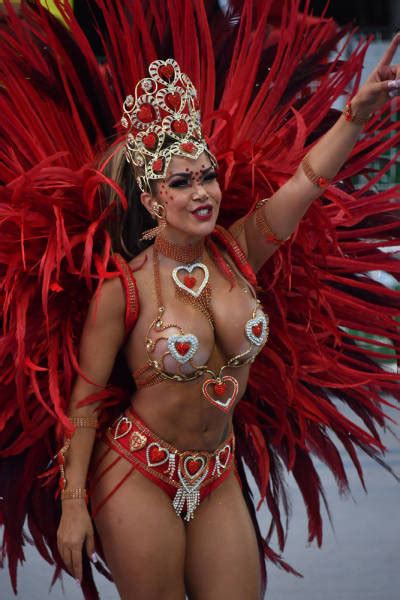 It is one of the most beautiful and exciting cities in the world and probably the most visited city in all of south america. Rio De Janeiro Carnival Is As HOT As It Always Is! (81 ...