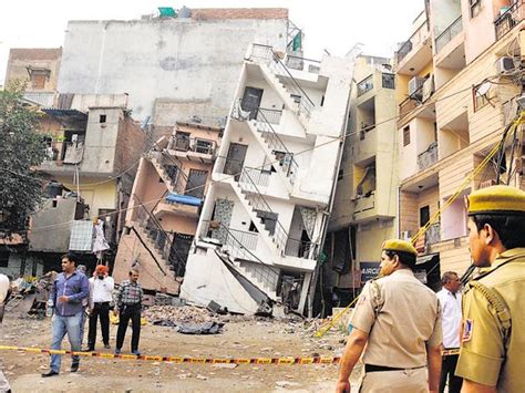 I thought the whole building was going to collapse, added mr cohen. Quake-hit building collapses, triggers scare in south ...