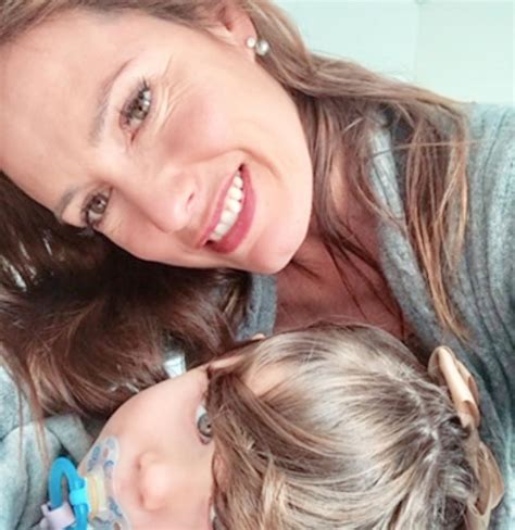 Maybe you would like to learn more about one of these? Fernanda Serrano mostra-se com a filha em campanha ...
