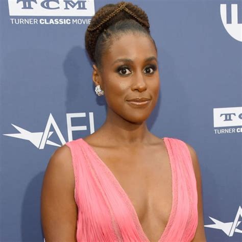 She managed to drop the pounds in a healthy way, right in front. Issa Rae: Birth, Age, Height, Weight, Net worth, Husband ...