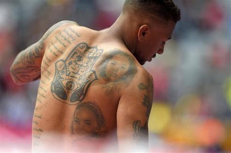 Faustino marcos alberto rojo is an argentinian professional footballer who plays as a defender for boca juniors and the argentina national t. Découvrez en photos 10 footballeurs, rois de tatouages ...