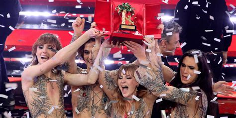 Maneskin from italy celebrate with the trophy after winning the grand final of the eurovision song contest at ahoy arena in rotterdam, netherlands, saturday, may 22, 2021. Italy: Måneskin wins Sanremo 2021 - ready for Eurovision