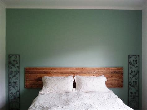 We have got this diy pallet headboard with shelf in a much cheap way by reusing some shipping skids. 27 DIY Pallet Headboard Ideas | Guide Patterns