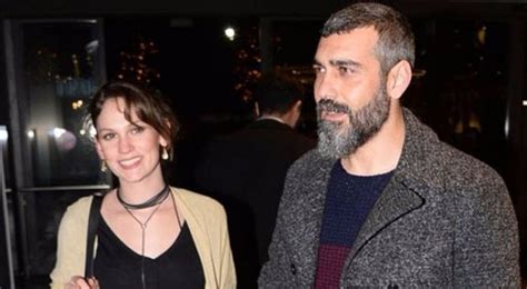 Farah zeynep abdullah ile eser yenenler, uzun süren bir beraberliğin ardından yollarını ayırmıştı. Farah Zeynep Abdullah ve Caner Cindoruk ilk kez yan yana!