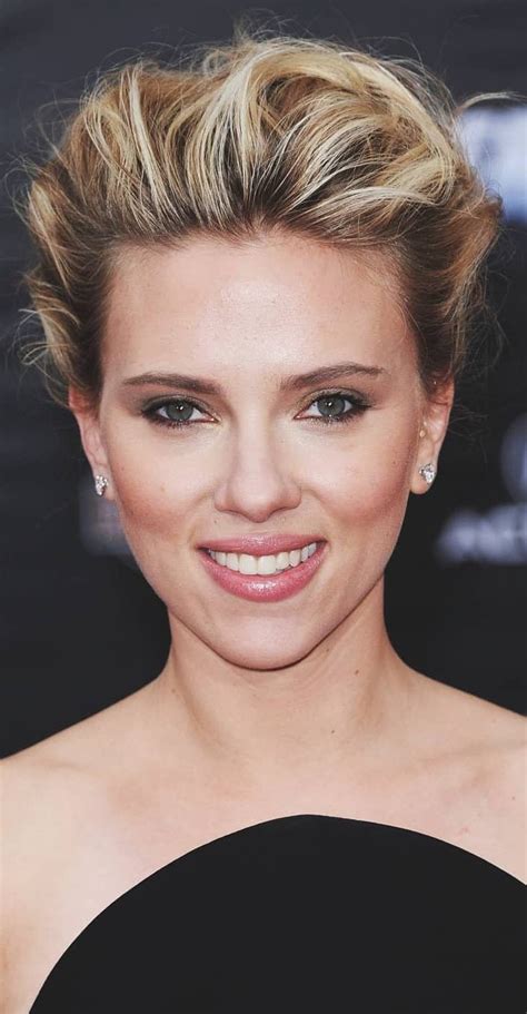 The shaved sides are bold and scream confidence, but you do not have to be an avengers movie star to pull it off. Scarlett Johansson New and Best Photos Of The Year ...