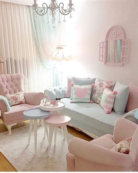 Desain dengan konsep masa lampau atau desain dengan konsep lawas yang tentunya akan diminati banyak orang. Desain Ruang Tamu Ruang Keluarga Shabby Chic | Ide ruang ...