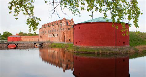 Malmö is the third largest city in sweden, after stockholm and gothenburg, and the sixth largest city in scandinavia, with a population of above 300,000. Malmö Konstmuseum