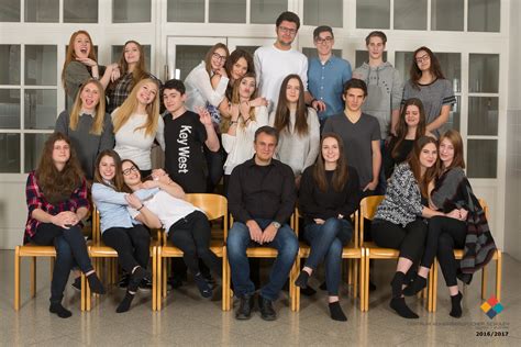 „wir sind besonders stolz, denn wir. CHS Villach - Klassenfoto 2016/2017 | CHS Villach 2016 ...