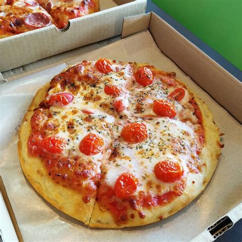 Includes the menu, 1 review, 2 photos, and 1 dish from wall street pizza. 5 Best Street Pizza Spots In Johor To Get Your Pizza ...