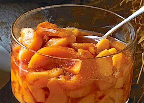 La ricetta che vi propongo è la mostarda di mele di natura mantovana: Mostarda Mantovana di mele cotogne | Ricette, Ricette con ...