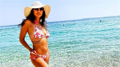 Eva benetatou und chris stenz sind bald zu dritt: "Acht Kilo": Eva Benetatou über ihre ...