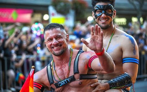 Universal hosts the biggest 2020 mardi gras celebration outside of new orleans. Mardi Gras Tour: Australia with Italy Gay Travels - Melbourn & Sydney