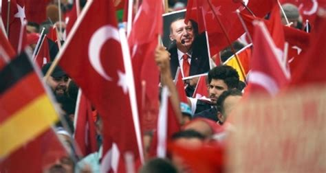 Membership is limited to individuals between 14 and 35 years of age. Junge Union will türkische Demos in Deutschland verbieten ...