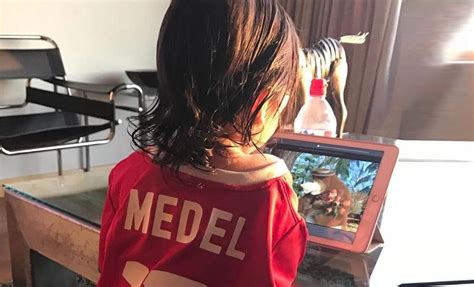 .y más que un orgullo que seas de los. Esposa de Gary Medel denuncia amenazas de muerte tras ...