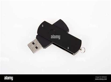 lèvre noire de la clé de mémoire du lecteur flash usb ouverture sur ...