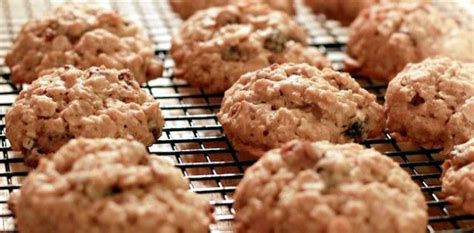 These easy oatmeal cookies are a family favorite because they are chewy, soft and always gone this simple oatmeal cookie recipe is one of my very favorites because it's delicious, doesn't make a. Classic Oatmeal Cookies | The DASH Diet | Oatmeal cookie recipes, Healthy oatmeal cookies ...