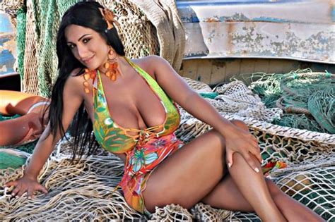 We did not find results for: Marika Fruscio cambia vita, basta calendari sexy ...