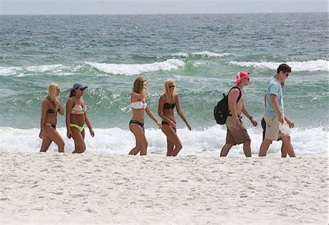 For orange beach in the coming two weeks the average daytime maximum temperature will be around 31°c, with a high for the two weeks of 33°c expected on the afternoon of friday 2nd. Police investigate $1 million in drugs washed up on Orange ...